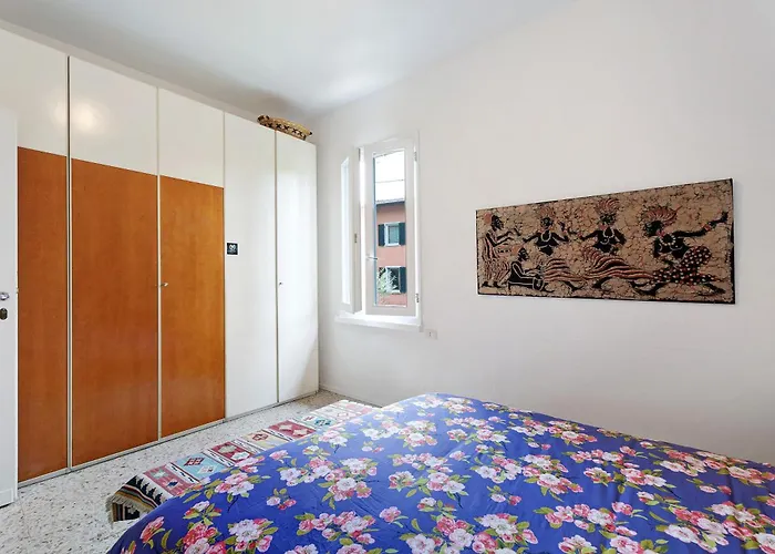 Casa Romantica 펜션 이스프라